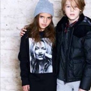 Girls Little Eleven Paris !!